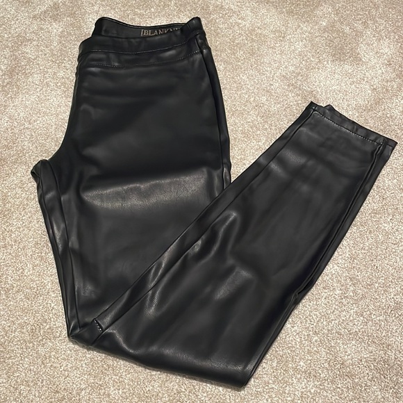 BlankNYC Vegan Leather Legging - Picture 5 of 6